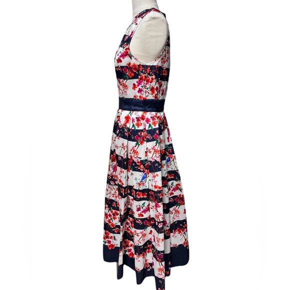 Eshakti Floral Stripe Print Georgette Maxi Dress Product size Small 6 - Picture 5 of 8